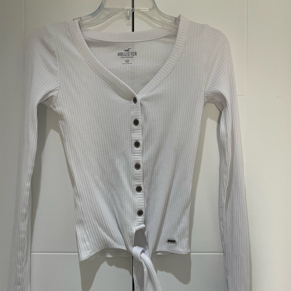 Holister Form-Fitting Button-Down White Long Sleeve T-Shirt